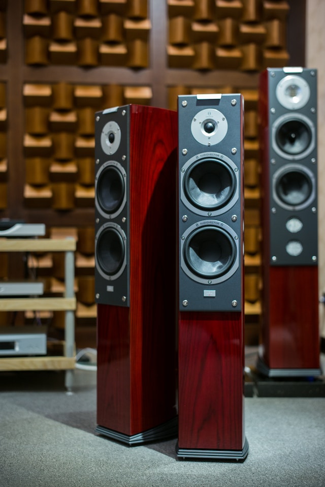 Bose surround speakers 700